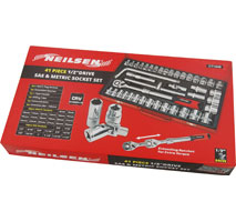 Socket Set with Extending Ratchet