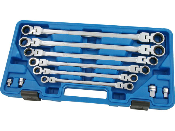 Ratchet Spanners